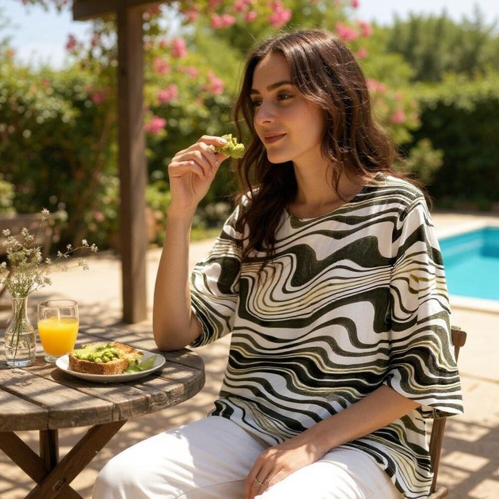 Chicos Travelers Wavy Line Tunic Top Green White Asymmetric Hem Womens Large 2